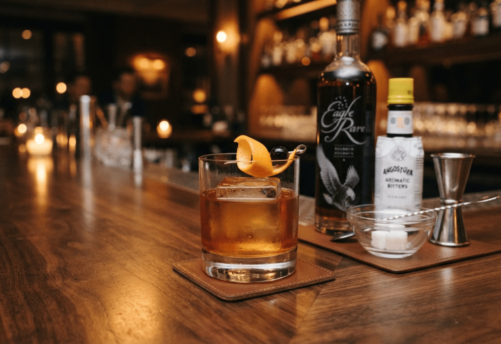 cocktail old fashioned bourbon
